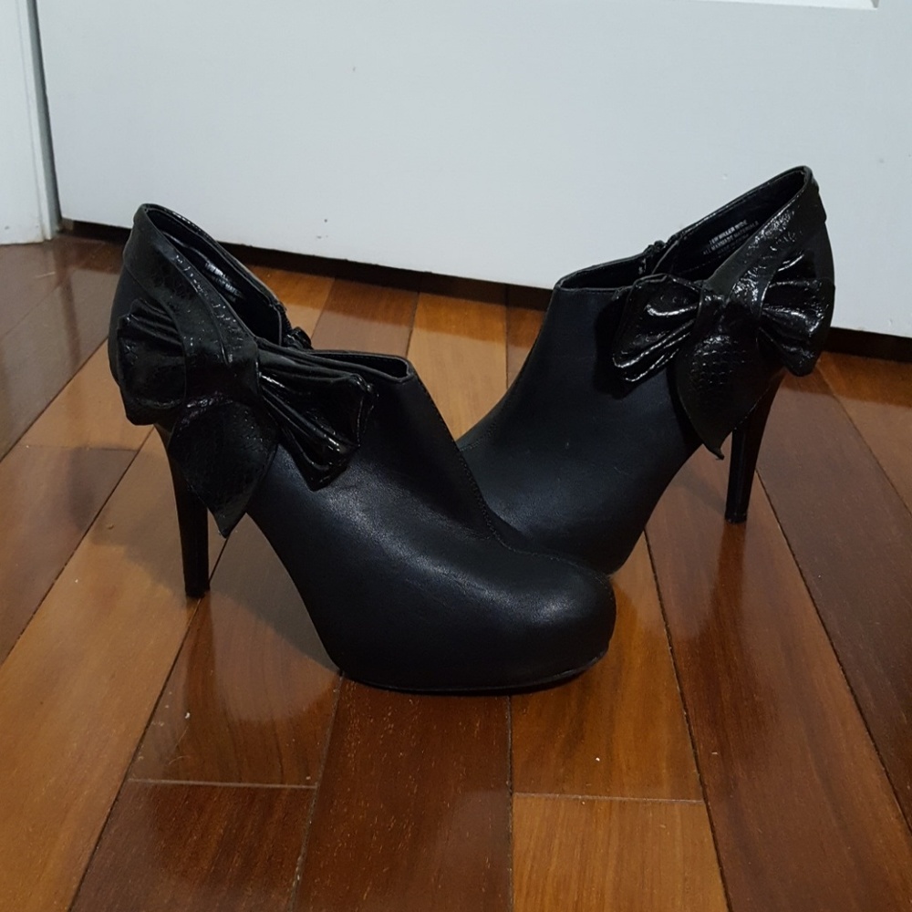 Madeline Stuart booties